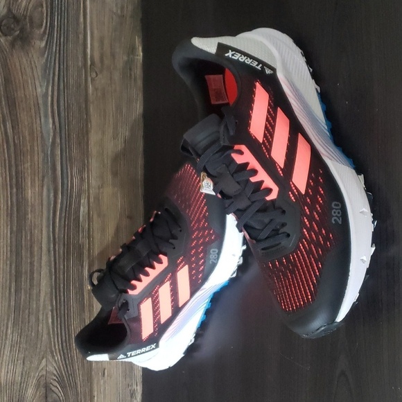 New Adidas Terrex Agravic Flow Sneakers Womens 10 Outdoor Trail Running Gorpcore - Picture 1 of 10